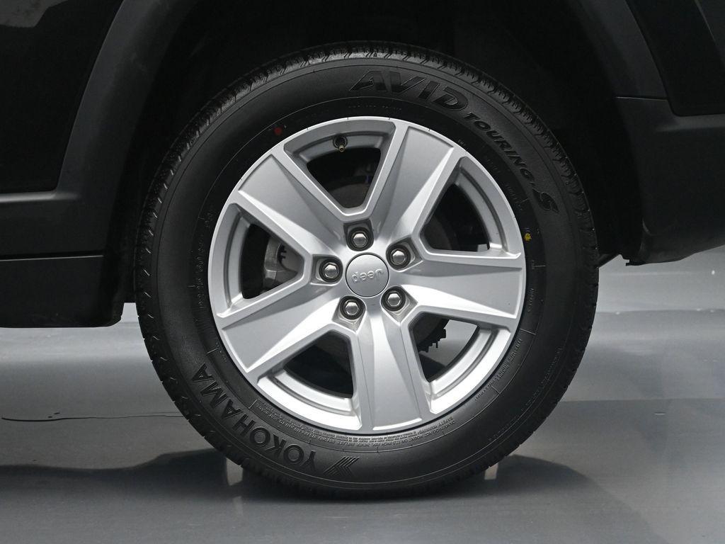 used 2022 Jeep Compass car, priced at $20,795