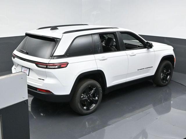 new 2024 Jeep Grand Cherokee car, priced at $50,500