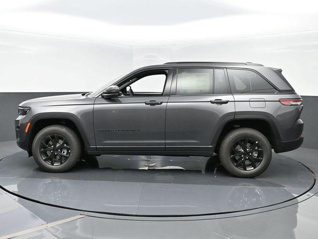 new 2024 Jeep Grand Cherokee car, priced at $46,000