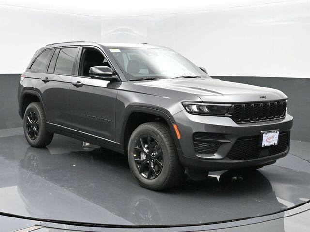 new 2024 Jeep Grand Cherokee car, priced at $46,000