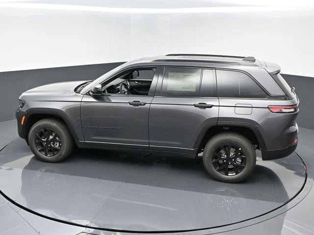 new 2024 Jeep Grand Cherokee car, priced at $46,000