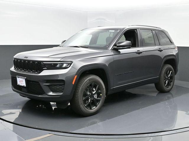 new 2024 Jeep Grand Cherokee car, priced at $46,000