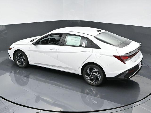 new 2025 Hyundai Elantra car, priced at $25,105