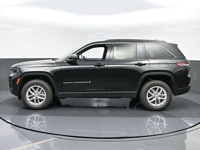 new 2025 Jeep Grand Cherokee car, priced at $43,970