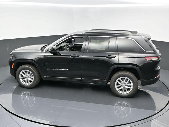 new 2025 Jeep Grand Cherokee car, priced at $43,970