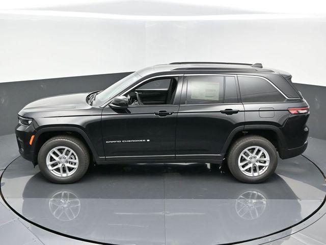 new 2025 Jeep Grand Cherokee car, priced at $43,970