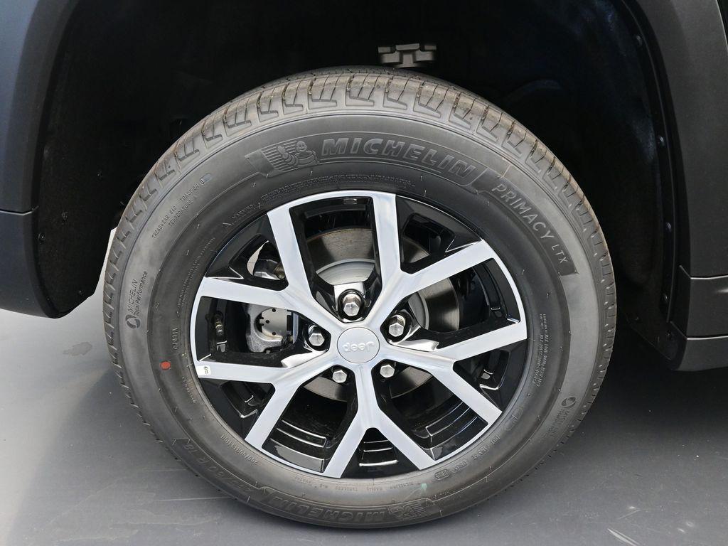 new 2025 Jeep Grand Cherokee car, priced at $47,760
