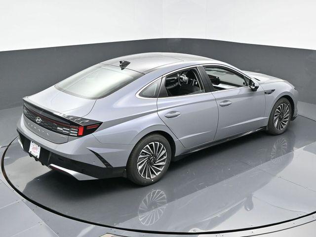 new 2025 Hyundai Sonata Hybrid car, priced at $39,140