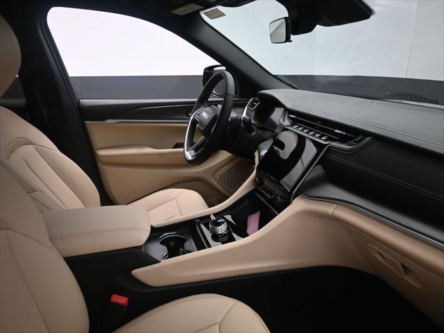 new 2025 Jeep Grand Cherokee L car, priced at $45,672
