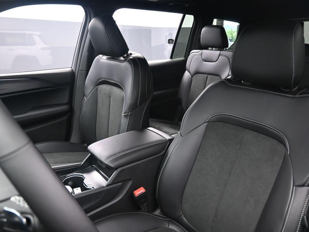new 2025 Jeep Grand Cherokee L car, priced at $46,060