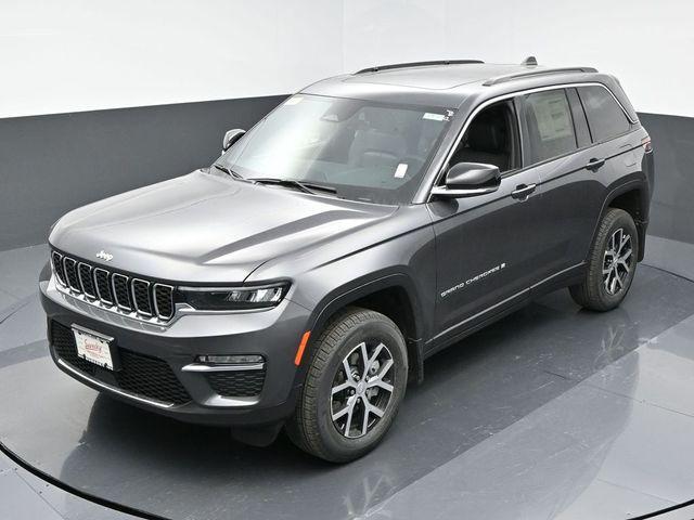 new 2025 Jeep Grand Cherokee car, priced at $50,235