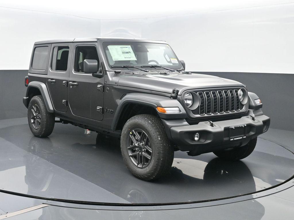 new 2025 Jeep Wrangler car, priced at $47,040