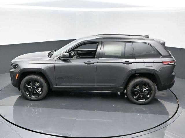 new 2024 Jeep Grand Cherokee car, priced at $51,250