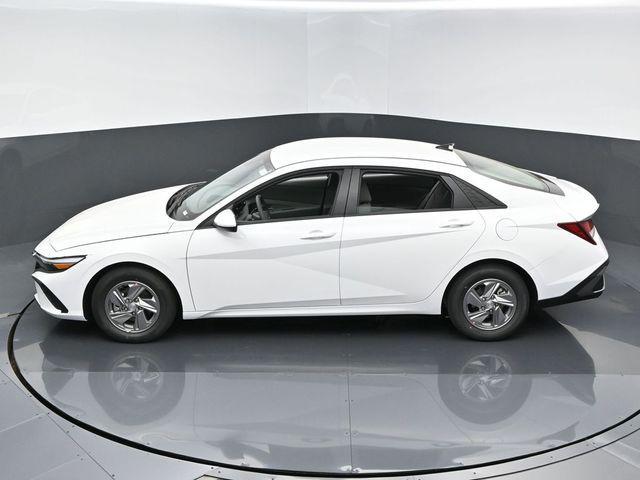 new 2025 Hyundai Elantra car, priced at $24,025