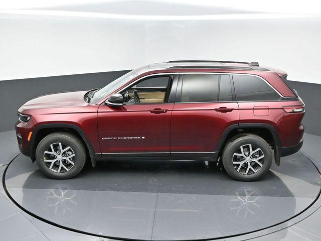 new 2025 Jeep Grand Cherokee car, priced at $50,235