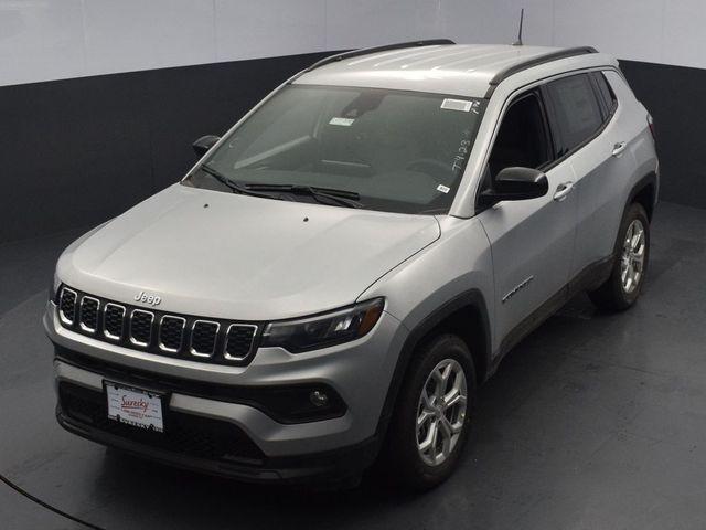 new 2024 Jeep Compass car, priced at $30,500