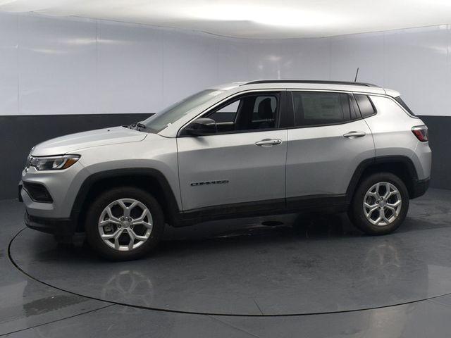 new 2024 Jeep Compass car, priced at $30,500