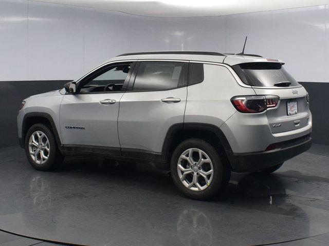 new 2024 Jeep Compass car, priced at $30,500