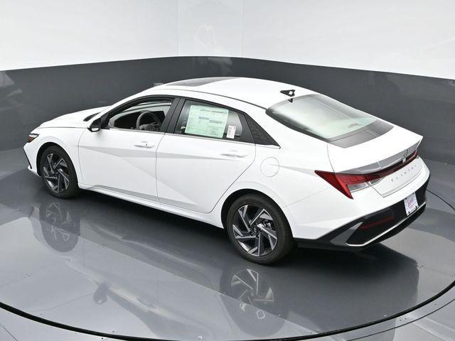 new 2025 Hyundai Elantra car, priced at $27,735