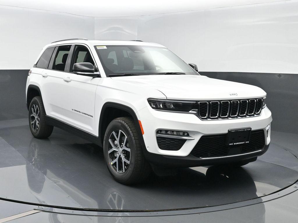 new 2025 Jeep Grand Cherokee car, priced at $48,840