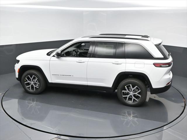 new 2025 Jeep Grand Cherokee car, priced at $52,340
