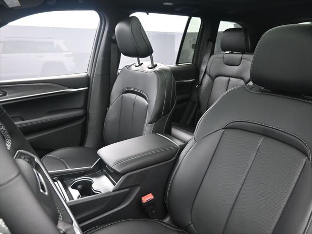 new 2025 Jeep Grand Cherokee car, priced at $52,340