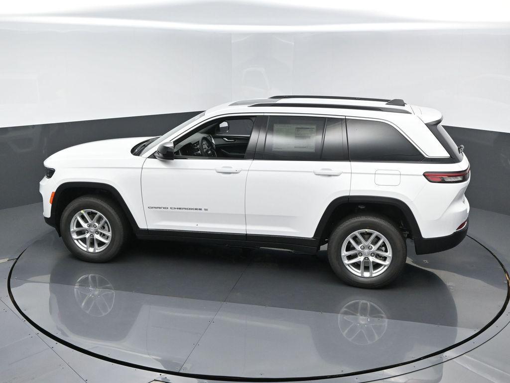 new 2025 Jeep Grand Cherokee car, priced at $39,570