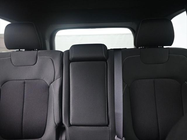 new 2025 Jeep Grand Cherokee car, priced at $44,570
