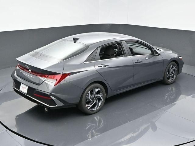 new 2025 Hyundai Elantra car, priced at $27,235