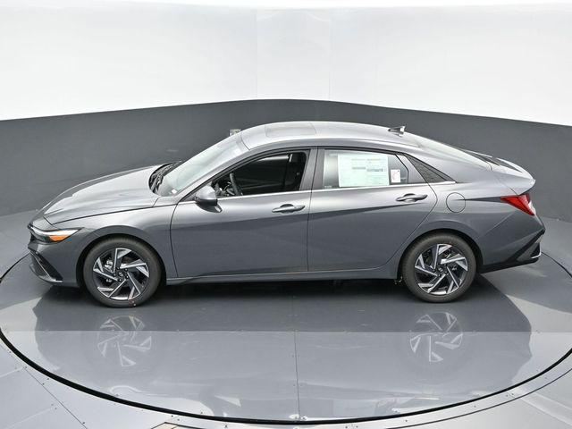 new 2025 Hyundai Elantra car, priced at $27,235