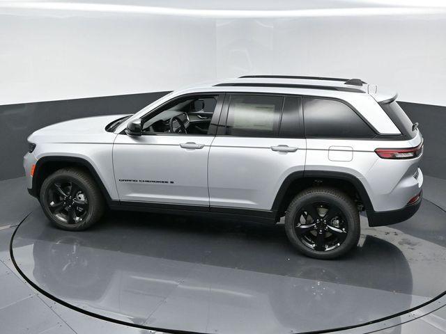 new 2024 Jeep Grand Cherokee car, priced at $51,250