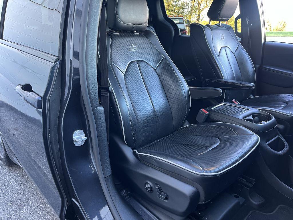 used 2019 Chrysler Pacifica car, priced at $16,791