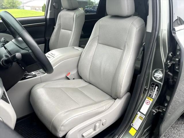 used 2015 Toyota Highlander car, priced at $19,995
