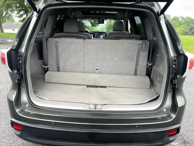 used 2015 Toyota Highlander car, priced at $19,995