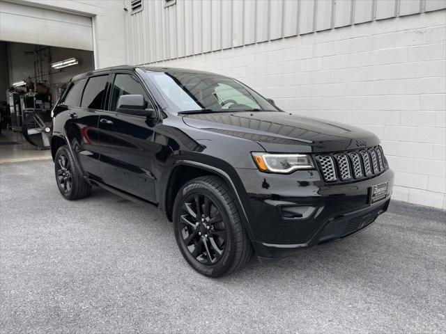 used 2021 Jeep Grand Cherokee car, priced at $19,555