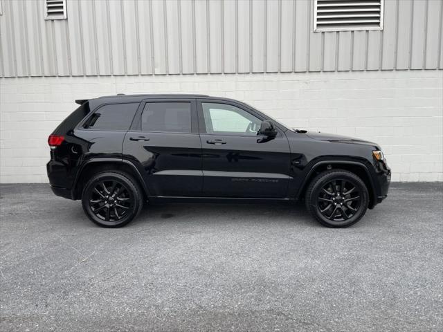 used 2021 Jeep Grand Cherokee car, priced at $19,555