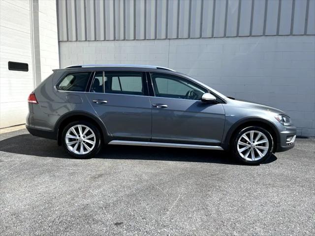 used 2018 Volkswagen Golf Alltrack car, priced at $15,995
