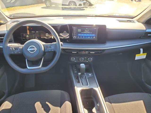 new 2025 Nissan Kicks car, priced at $24,718