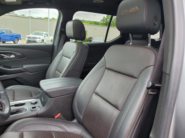 used 2023 Chevrolet Traverse car, priced at $40,392
