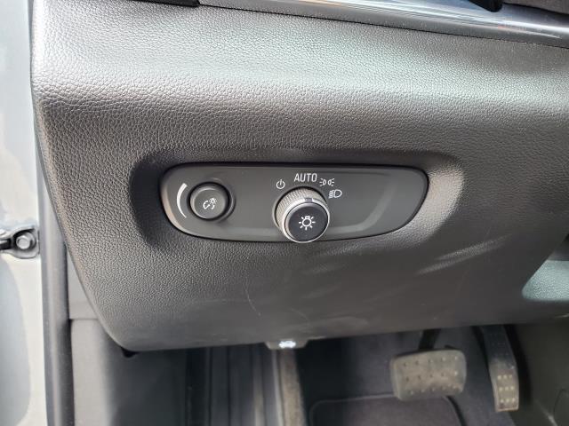 used 2023 Chevrolet Traverse car, priced at $40,392