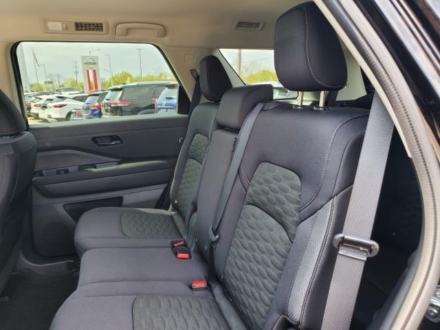 new 2025 Nissan Pathfinder car, priced at $37,884