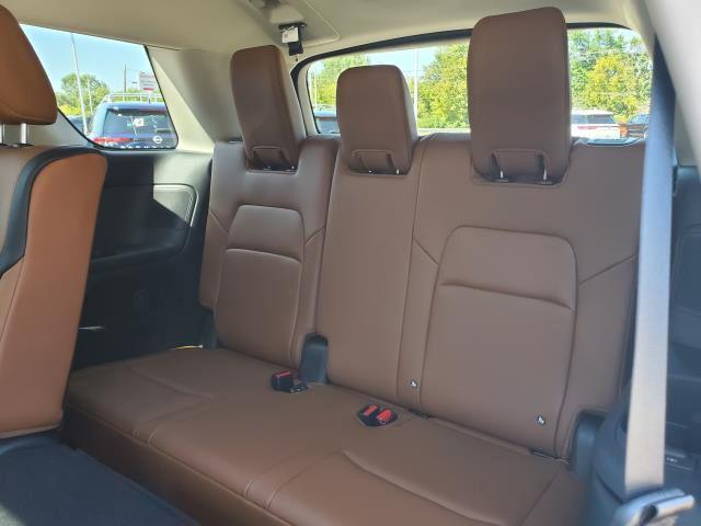 new 2025 Nissan Pathfinder car, priced at $46,022