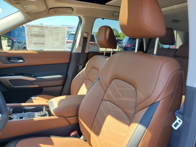 new 2025 Nissan Pathfinder car, priced at $46,022