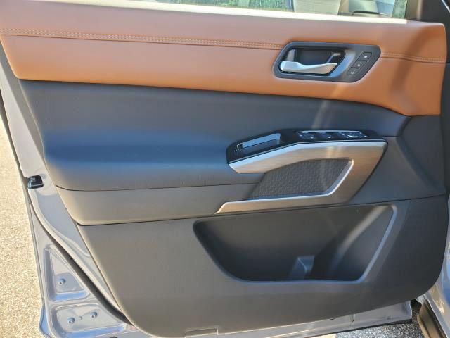 new 2025 Nissan Pathfinder car, priced at $46,022