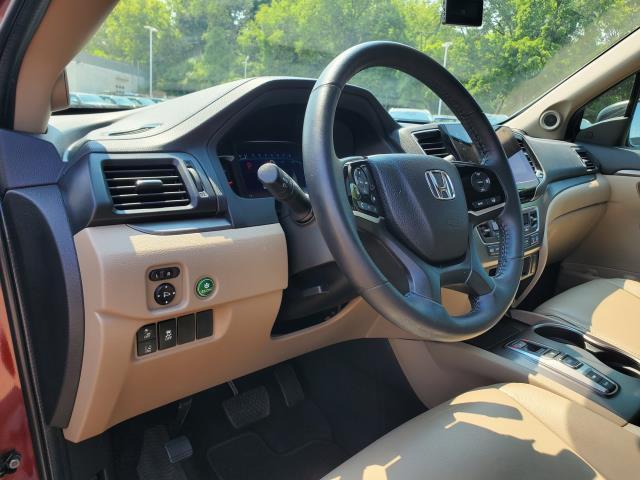 used 2022 Honda Pilot car, priced at $32,992
