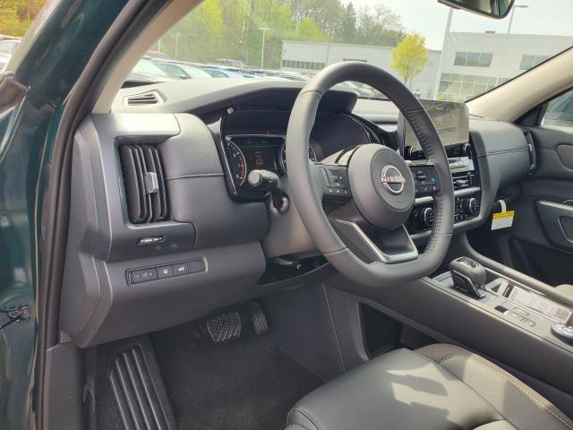 new 2025 Nissan Pathfinder car, priced at $43,070