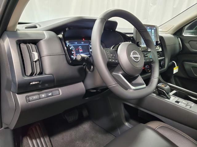 new 2025 Nissan Pathfinder car, priced at $46,924