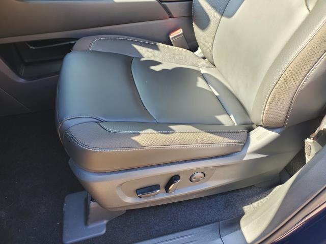 new 2025 Nissan Pathfinder car, priced at $39,086