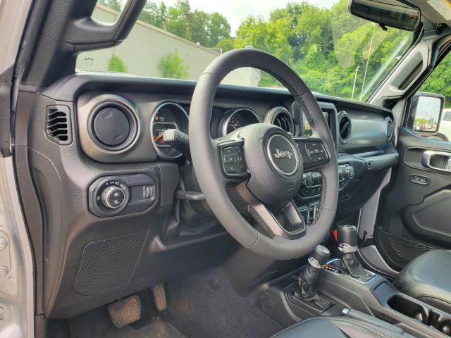 used 2023 Jeep Gladiator car, priced at $36,355