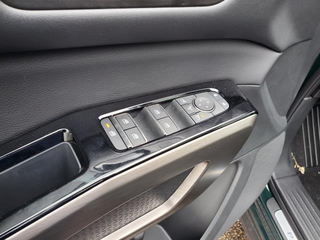 new 2025 Nissan Pathfinder car, priced at $50,380